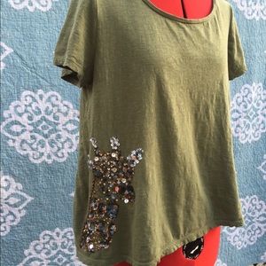Women’s Crown & Ivy Tee with Giraffe sequins